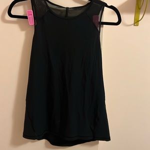 Lululemon workout top